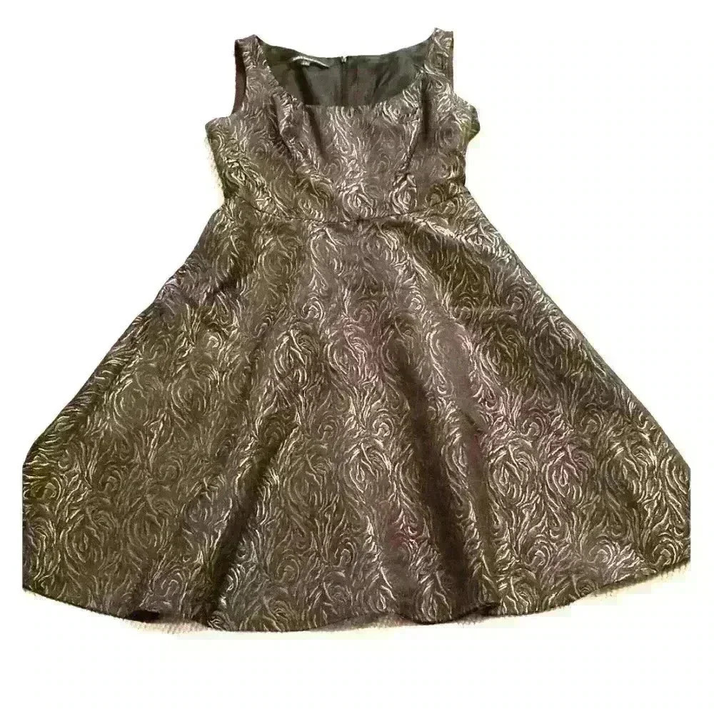 Jones Wear Black & Silver Cocktail Party Dress Tank Style Size 4 Pockets